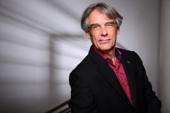 Prof-Dr-Robert-Off.jpg