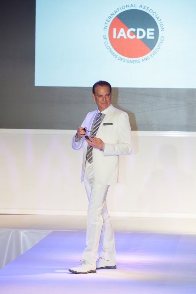 alanabramowiczonrunway2.jpg