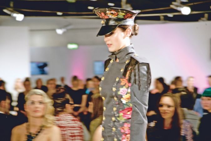 Preisträger-Design Kiova von Riia Lampinen aus Finnland. Sie belegte den 3.Platz in der Kategorie Uniform mit einer modernen, grenzenlosen, global...