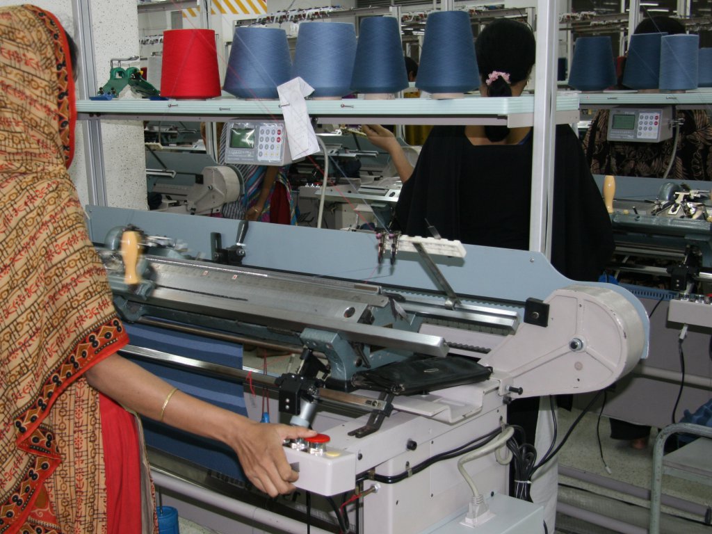 Über 300 Textilfabriken schließen textile network Internationales