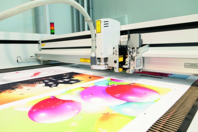 Laserzuschnitt von Textilien auf Eurolasers Conveyor System