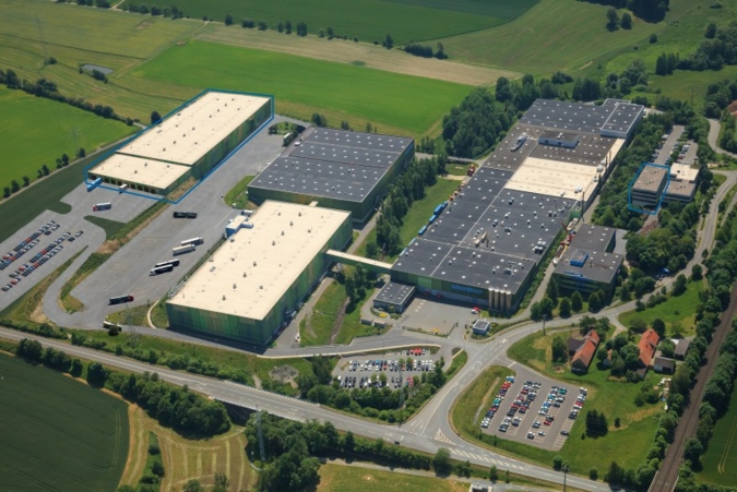 Mit dem Ausbau des Standortes Schwarzenbach  startete der Vliesstoffhersteller 2015 in ein neues Kapitel der Unternehmensgeschichte (Photo: Sandler)