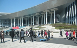 Aufgang-zur-Intertextile.jpg