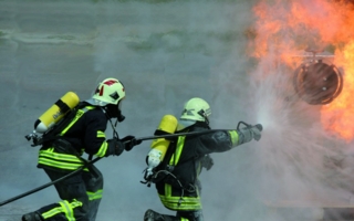 Am STFI geprüft: Schutzkleidung gegen Hitze und Flammen Photo: STFI