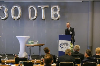 Wilfried Bäuning, bugatti GmbH und Vorstandsvorsitzender des DTB gab Einblick in die Entwicklungen der letzten 30 Jahre