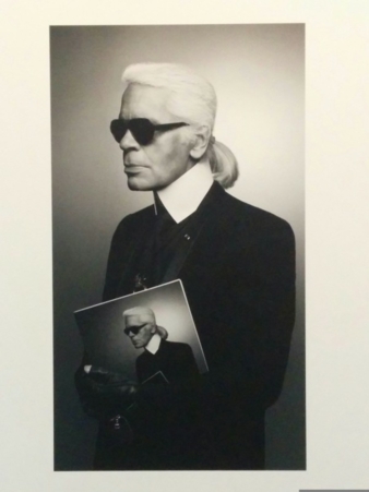Als Chefdesigner begleitet Lagerfeld die Modernisierung des Modelabels Chanel seit sechs Jahrzehnten