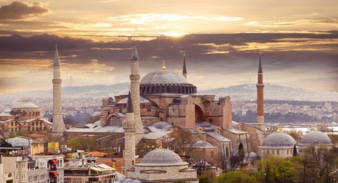 Blick auf Istanbul – Hagia Sophia Kirche Photo: fotolia
