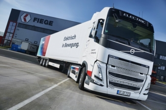 Fiege-Lkw-Transport-Logistik.jpg