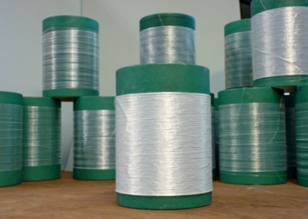 ZTA-Grünfaser (ungebrannte Faser) auf Spulen Photo: ITCF Denkendorf