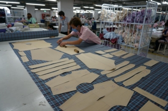 S.P. Brother - production / Cuttting 
(Photos: DITP)