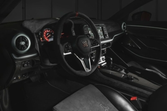 Alcantara-im-Nissan-GT-R50.jpg