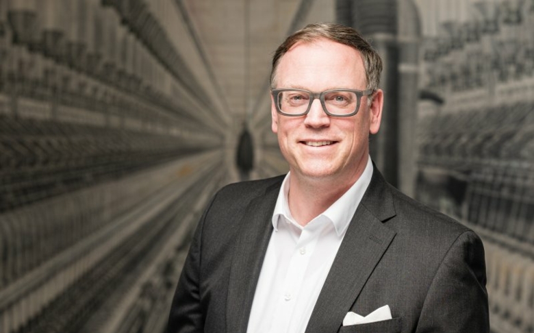 Spinnweberei aus einer Hand